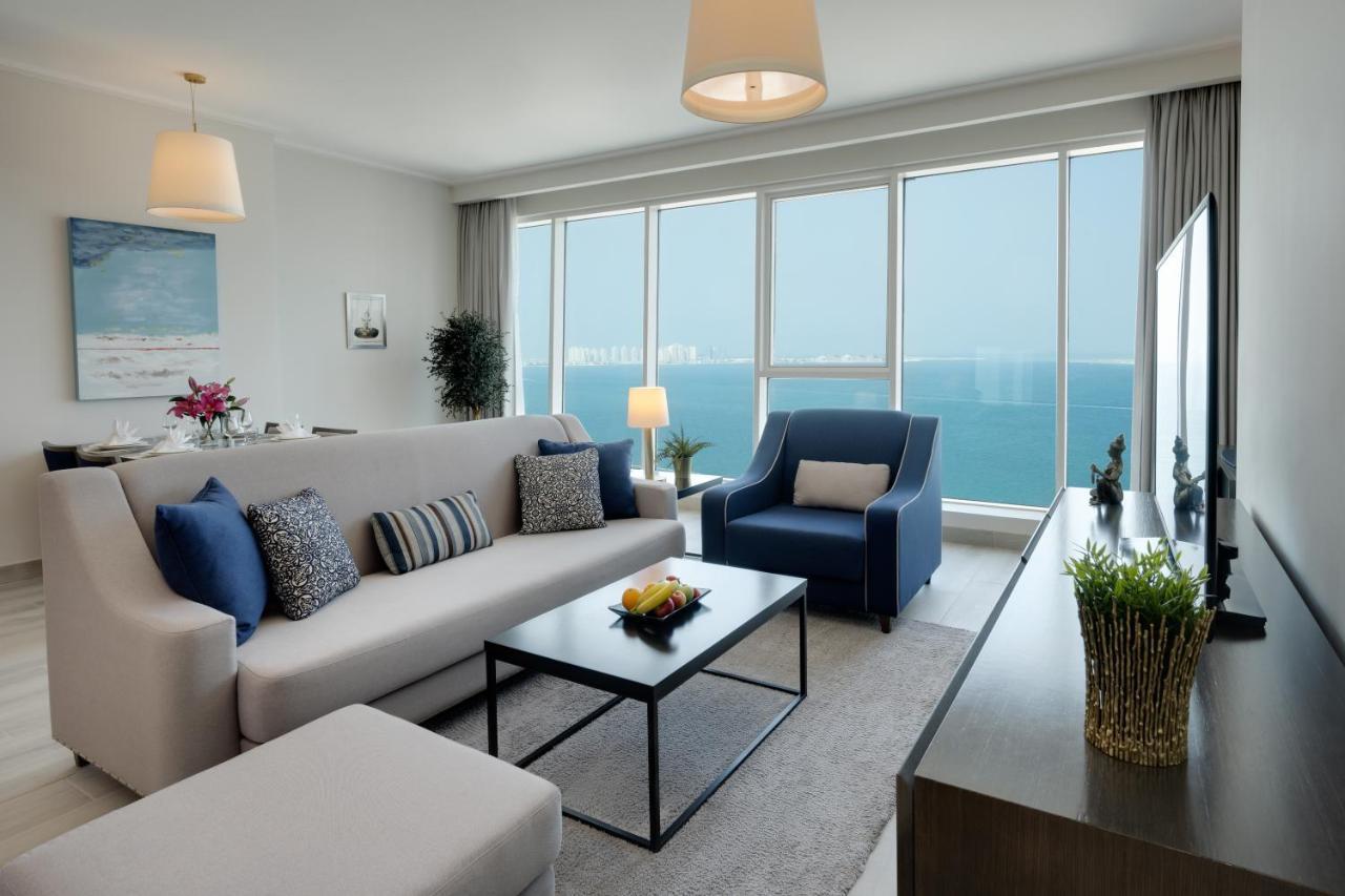 Centara West Bay Hotel & Residences Доха Экстерьер фото