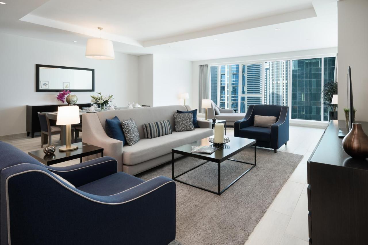 Centara West Bay Hotel & Residences Доха Экстерьер фото Living room