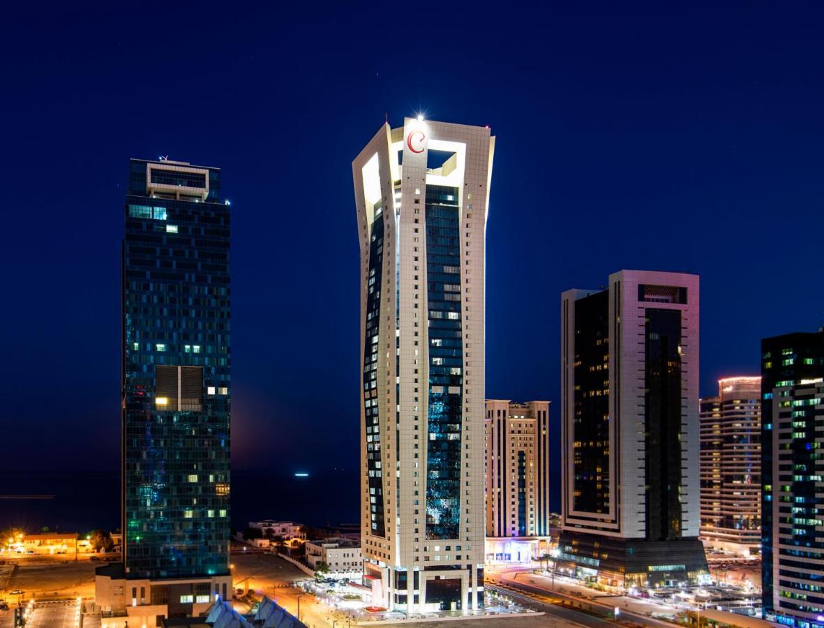 Centara West Bay Hotel & Residences Доха Экстерьер фото The Torch Doha