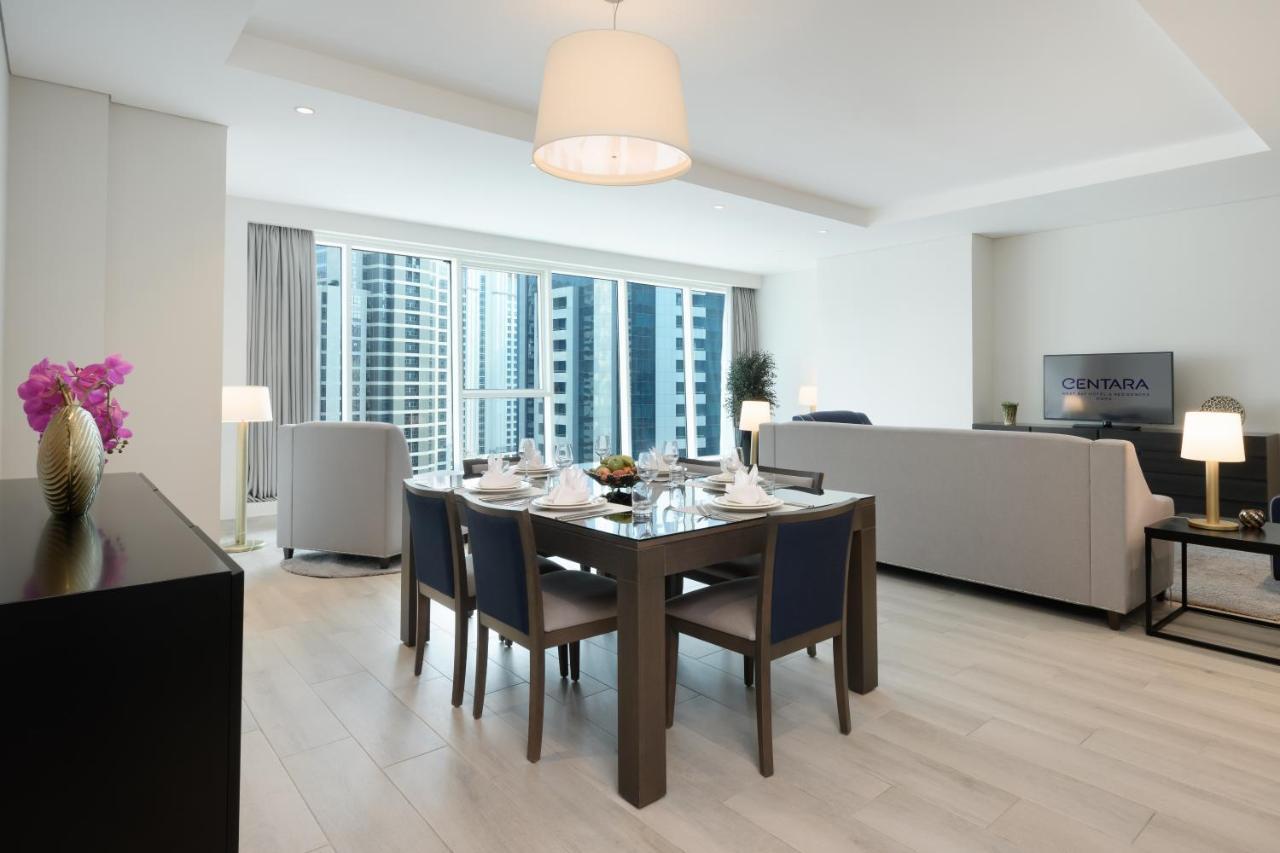 Centara West Bay Hotel & Residences Доха Экстерьер фото A living room at the hotel