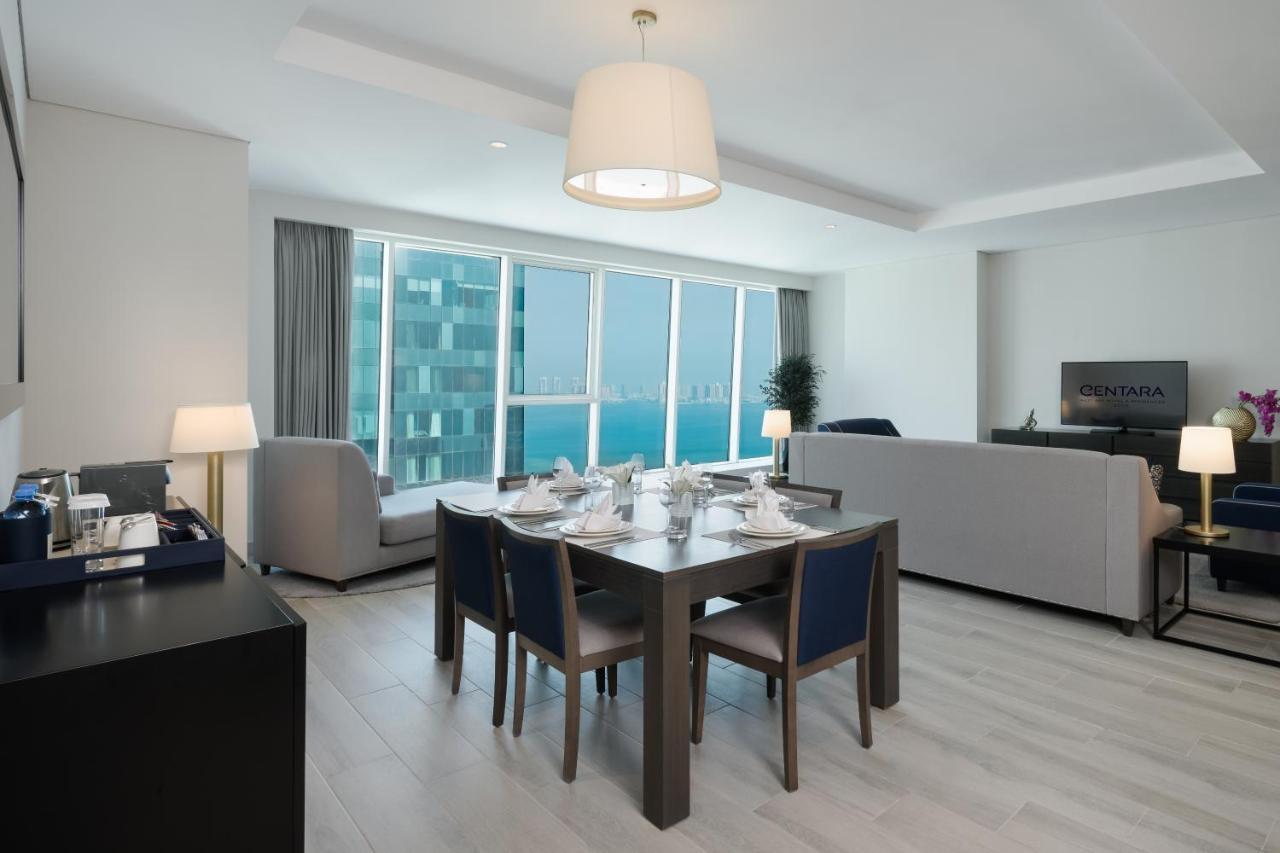Centara West Bay Hotel & Residences Доха Экстерьер фото